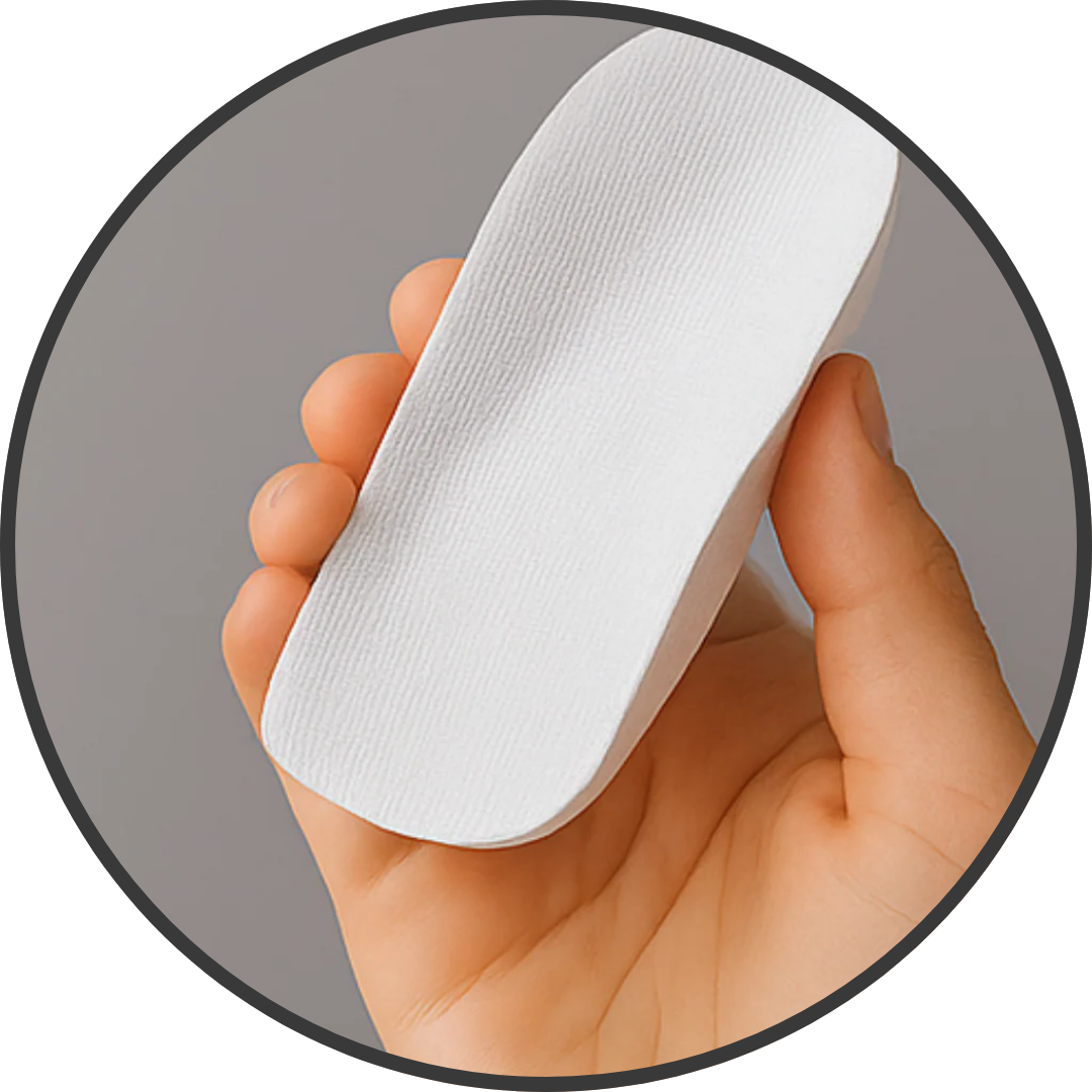 Inchmaxxers 2.0 - Height Increasing Insoles in hand